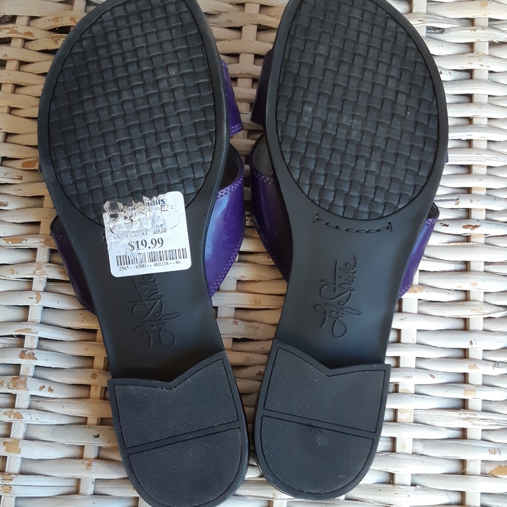 Astr Women's Purple Slide Sandals - Picture 5 of 6
